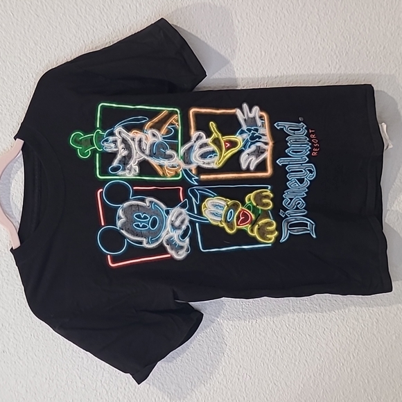 Disney Tops - Disneyland Light parade 3D tshirt small black
